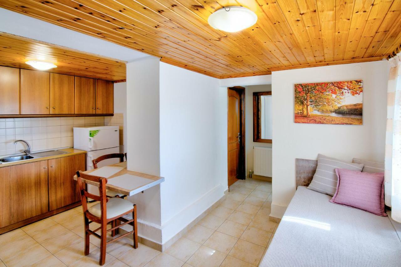 Pandora Apartments Moudhros Екстер'єр фото