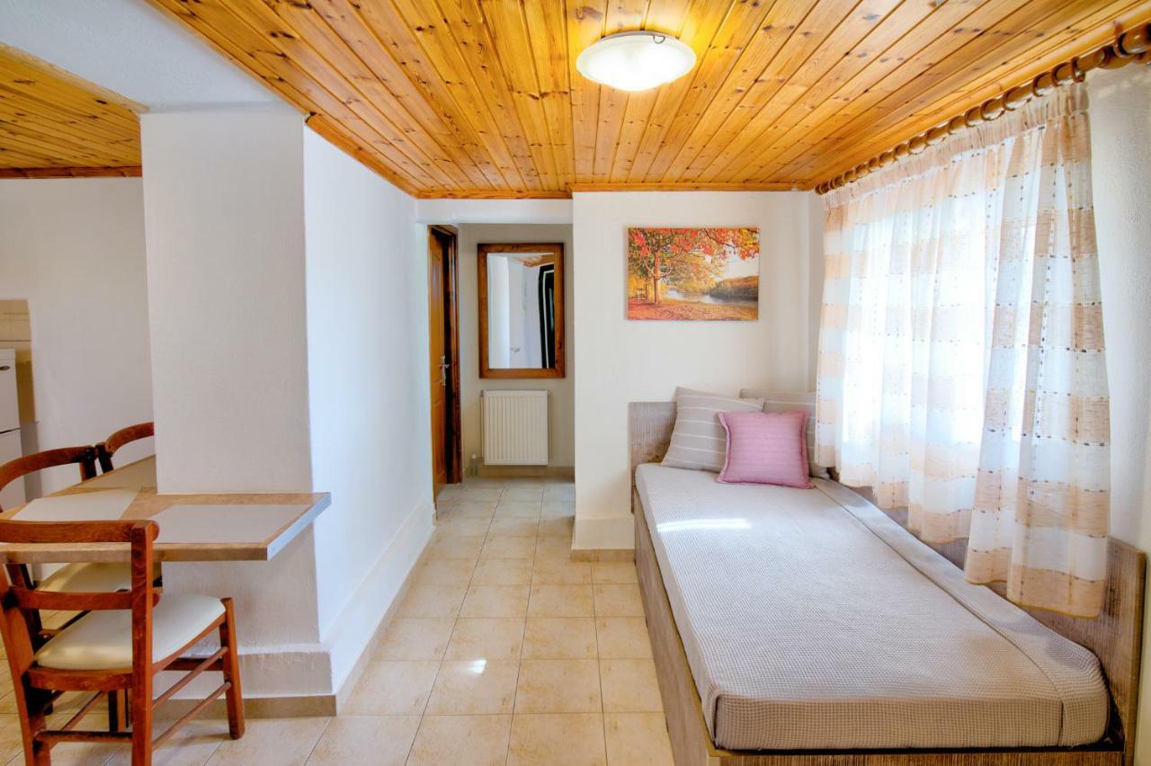 Pandora Apartments Moudhros Екстер'єр фото
